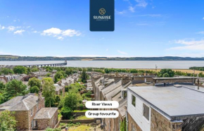 DUPLEX APARTMENT, 5 Bed Rooms, Amazing Views, Fully Equipped, Free Parking, WiFi, FAVOURITE for Groups & Businesses, Food, Bars, Shops, Library, River Views, 24hr Bakery, Long Stay Rates Available by 